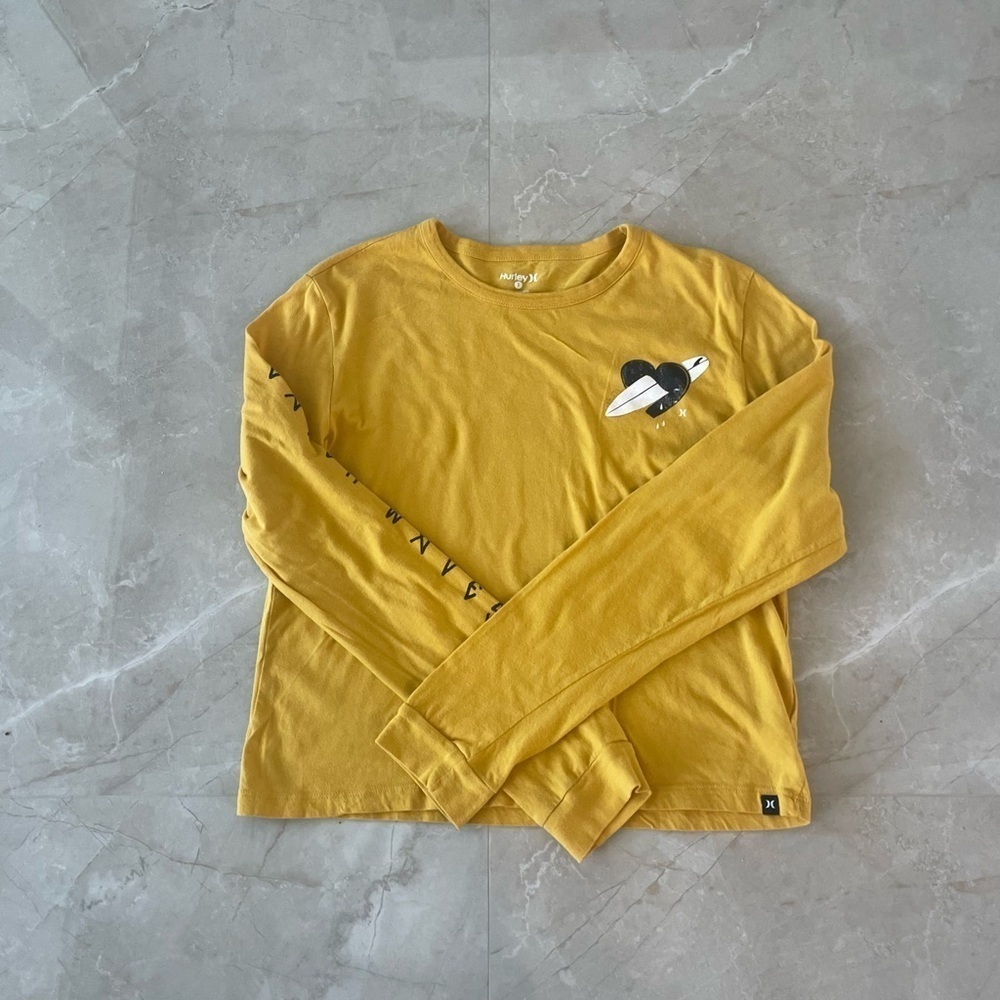 Hurley Tshirt Size Sm Color Yellow Long Sleeve Men UPF Athletic Top Logo Front
